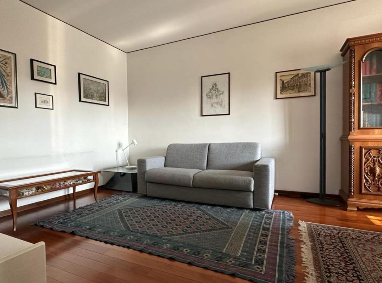 Blue Rosa Flat Apartment Падуа Екстериор снимка